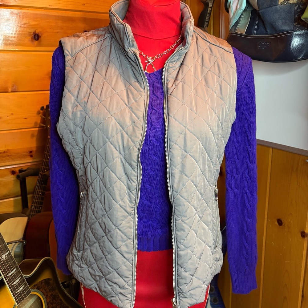 New York Company Women Jacket Medium Gray Nylon Blend Zip Up Pockets Puffer Vest